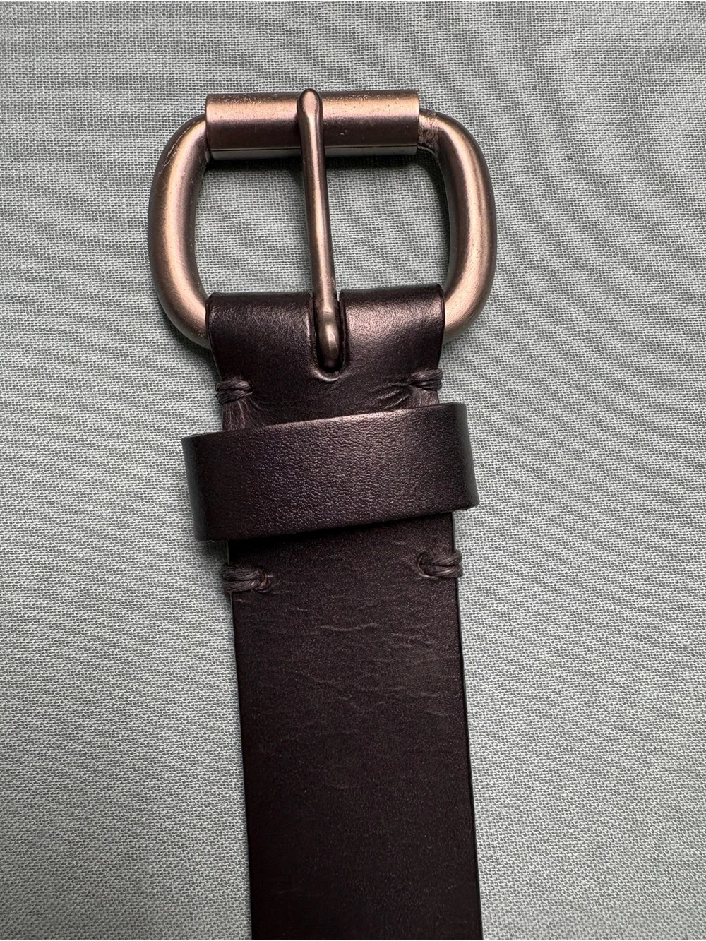 Men's Black 40in. GenuineLeather Belt: Brushed Metal Buckle: Fair Used Condition